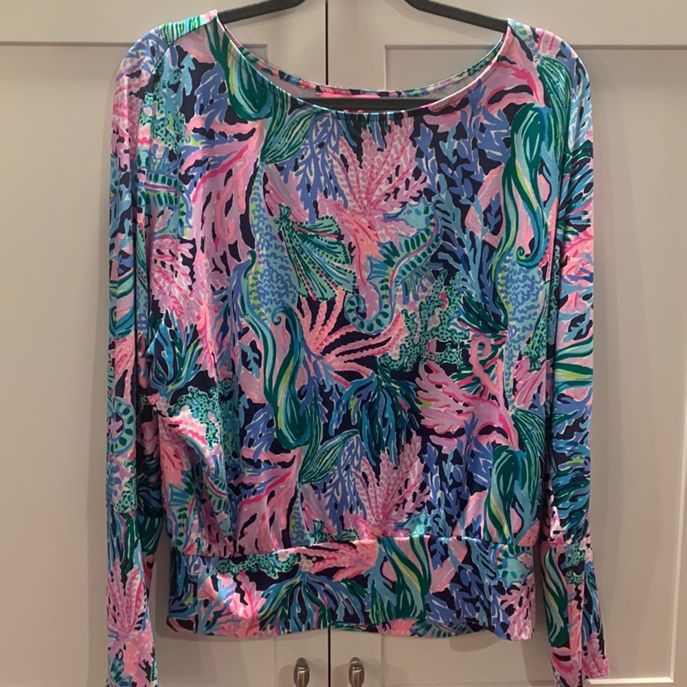 Long sleeved knit top.